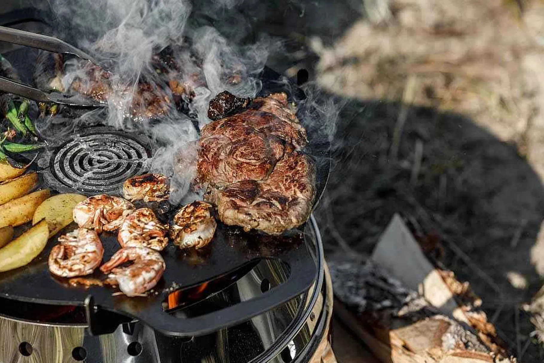 Petromax Grills>Setzen Sie Die Atago-Grillplatte Ein